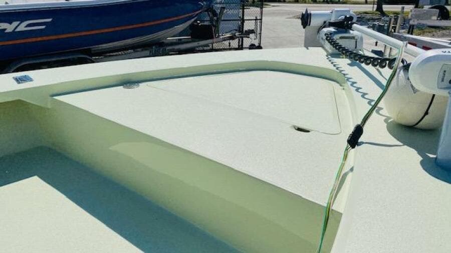 1983 Maverick 18 Flats Boat deck and bow area.