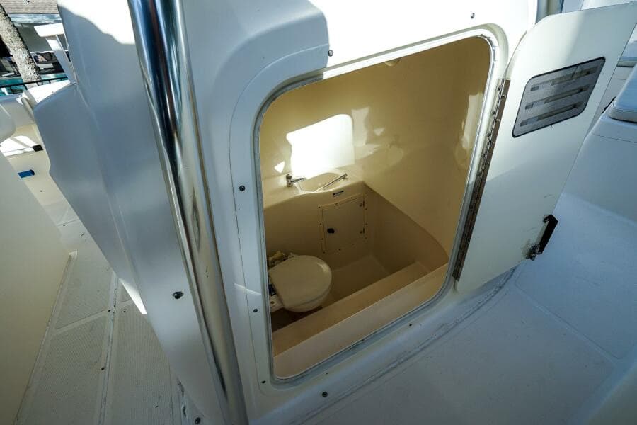 2007 Pursuit C280