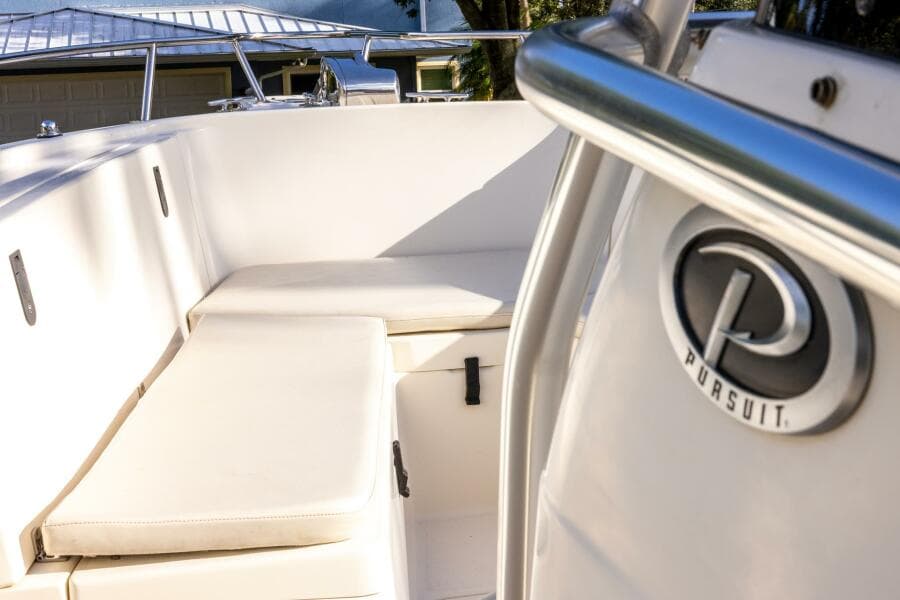 2007 Pursuit C280