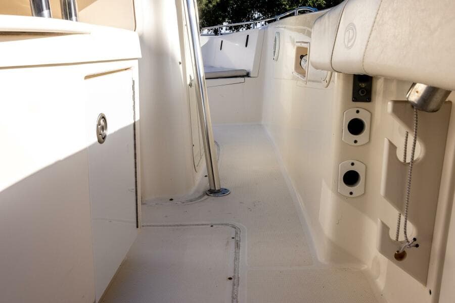 2007 Pursuit C280