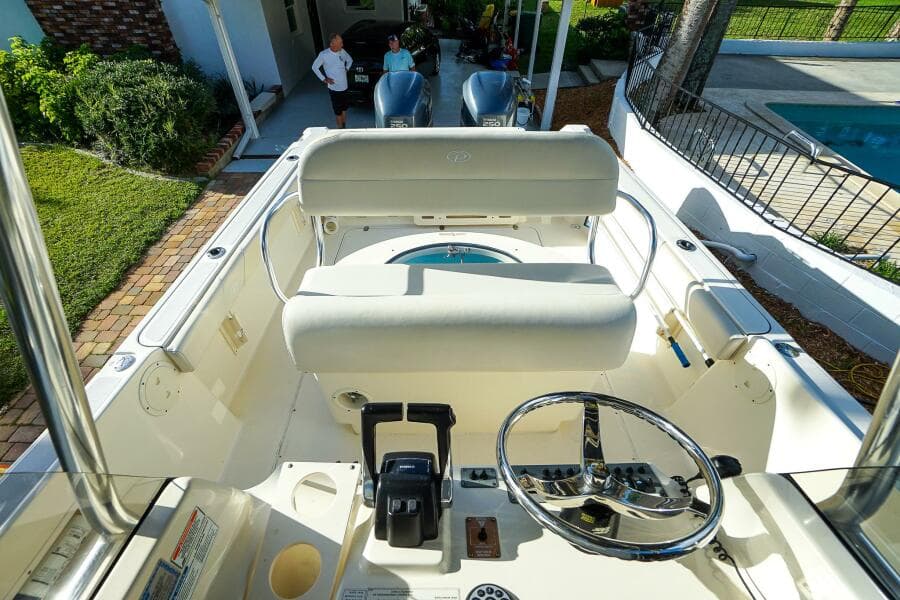 2007 Pursuit C280