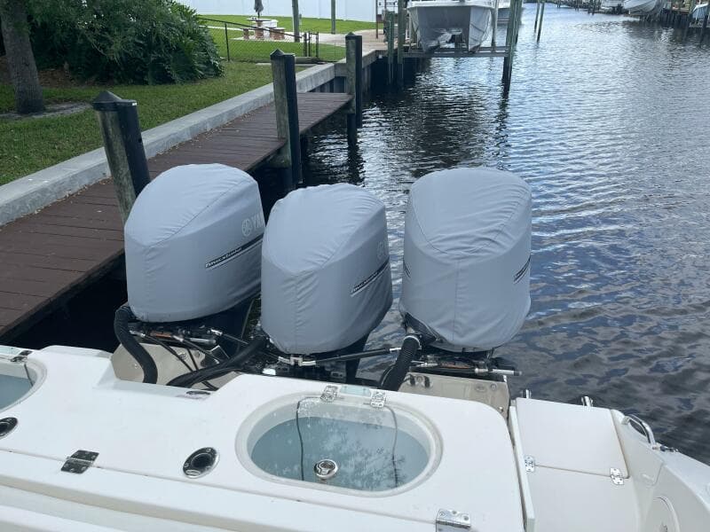 2015 Cobia 344 Center Console