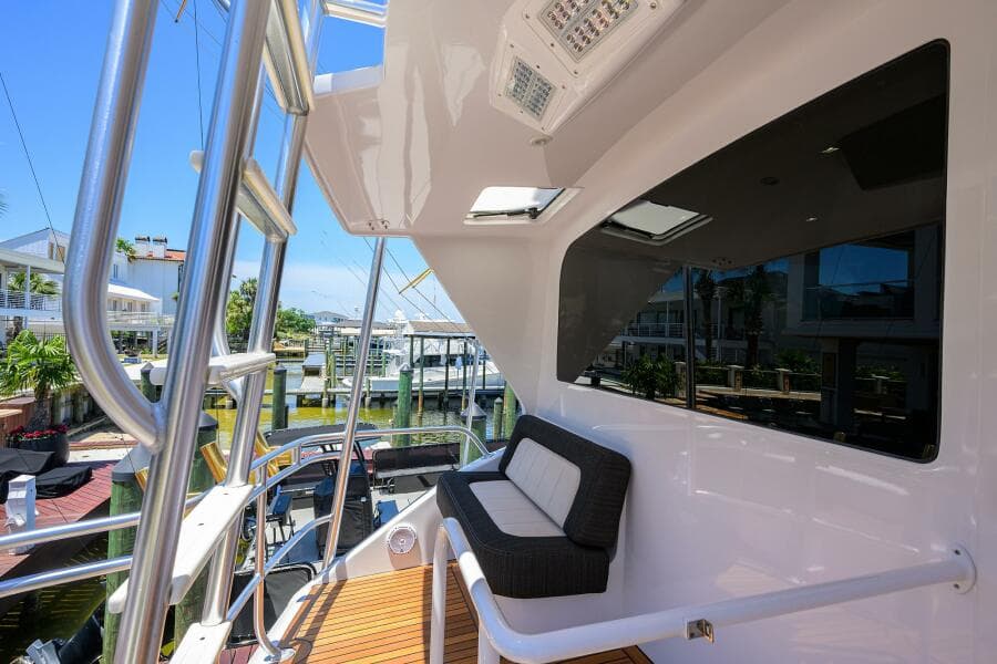 2004 Viking 65 Enclosed Bridge w/Tower