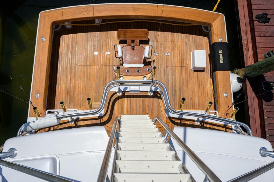Top view of 2004 Viking 65 Enclosed Bridge w/Tower yacht deck.
