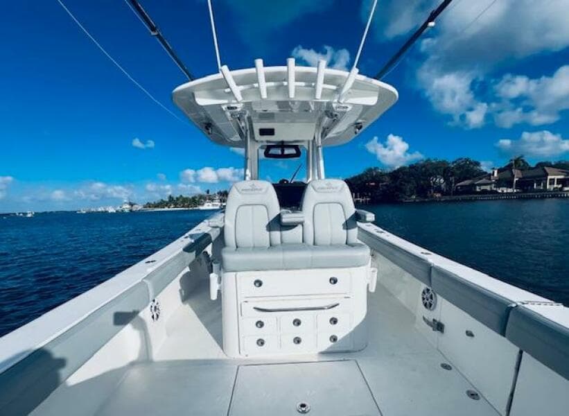 2021 Regulator 34