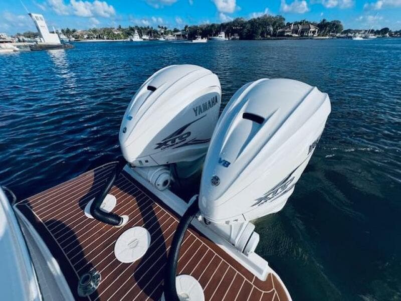 2021 Regulator 34
