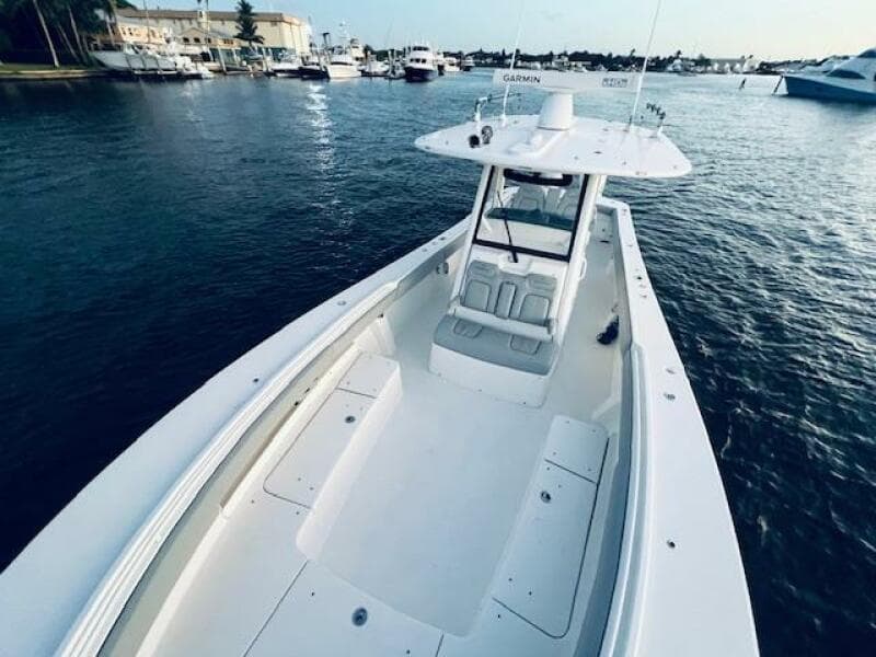 2021 Regulator 34