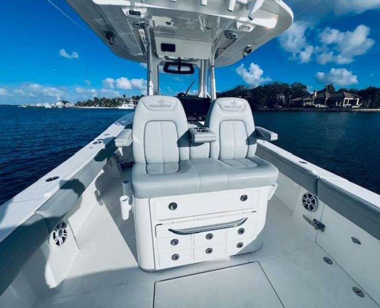 2021 Regulator 34