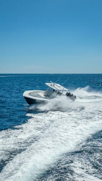 2025 Billfish 39 Center Console w/Tower