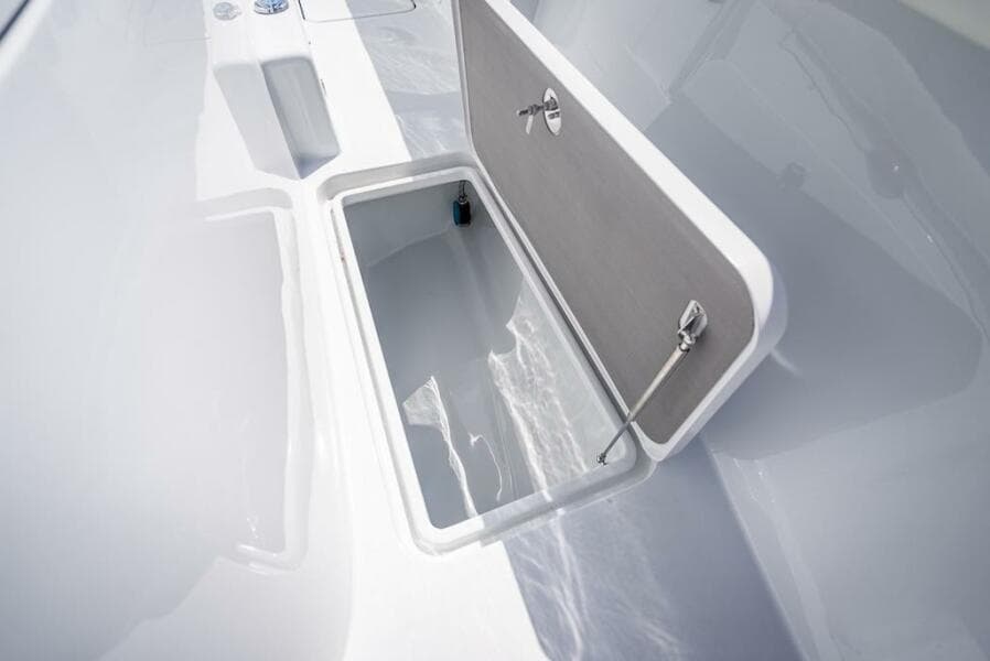 2025 Billfish 39 Center Console w/Tower