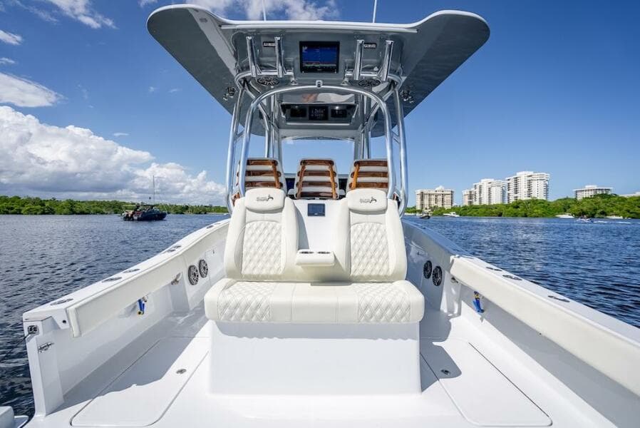 2025 Billfish 39 Center Console w/Tower