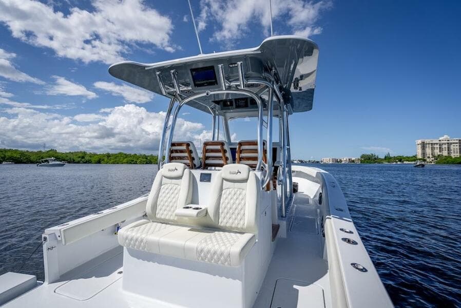 2025 Billfish 39 Center Console w/Tower