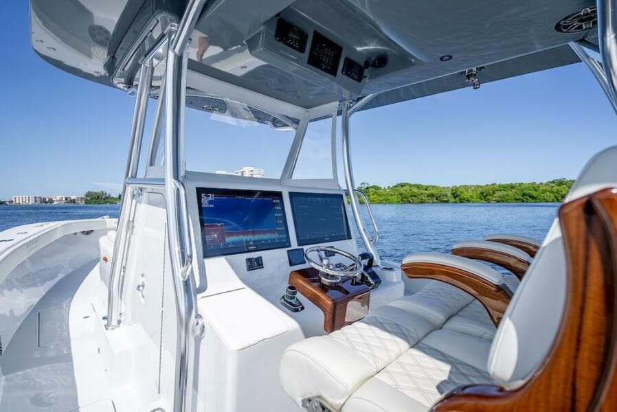 2025 Billfish 39 Center Console w/Tower