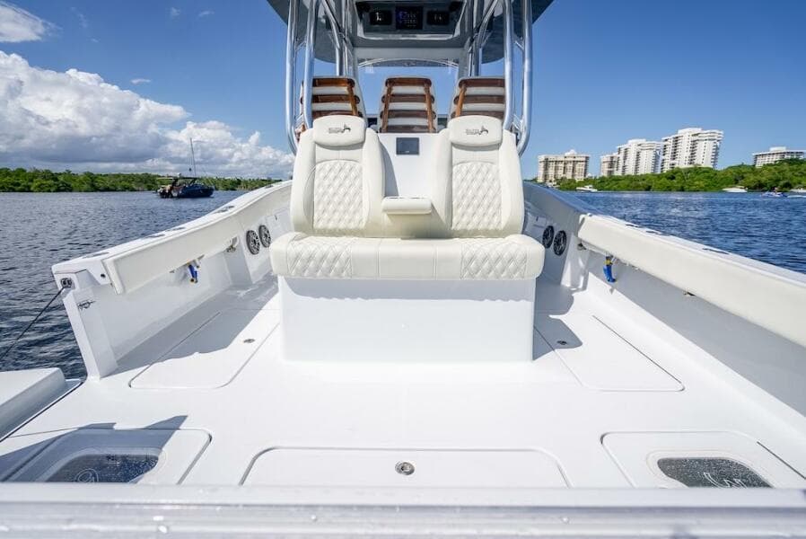 2025 Billfish 39 Center Console w/Tower
