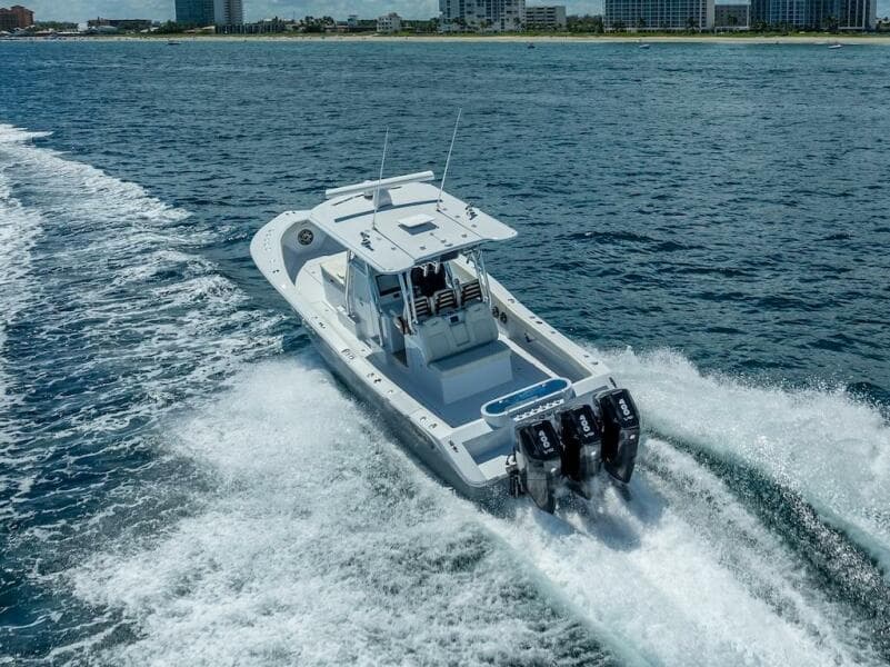 2025 Billfish 39 Center Console w/Tower