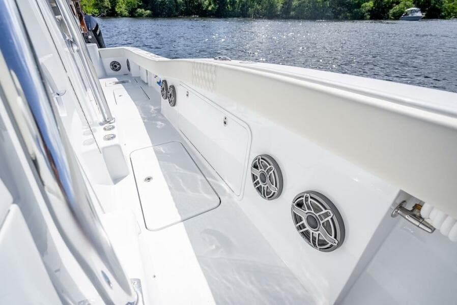 2025 Billfish 39 Center Console w/Tower