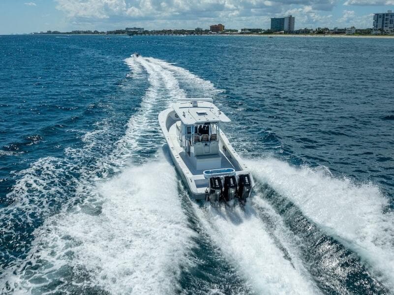 2025 Billfish 39 Center Console w/Tower