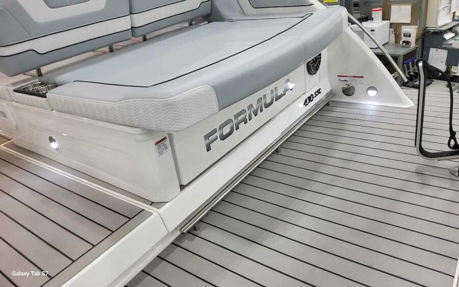 2024 Formula 430 Super Sport Crossover