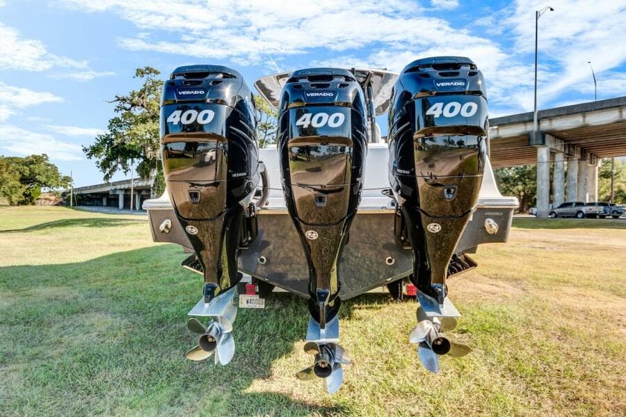 2022 Sportsman Open 352 Center Console