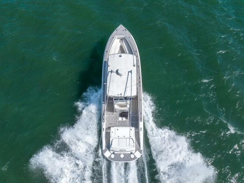2007 Spectre 37 Center Console