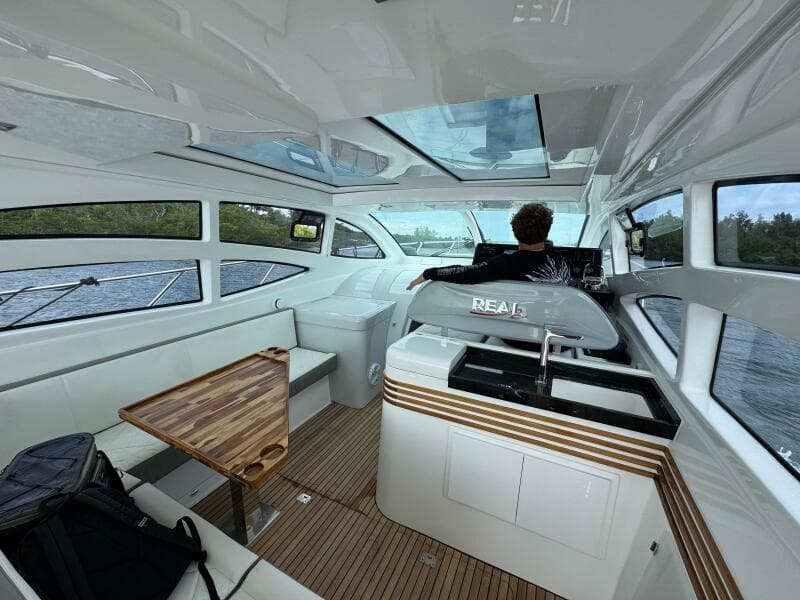 2025 Real 40 HT Luxury 