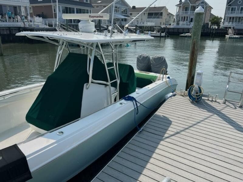 2008 Spectre 34 Center Console