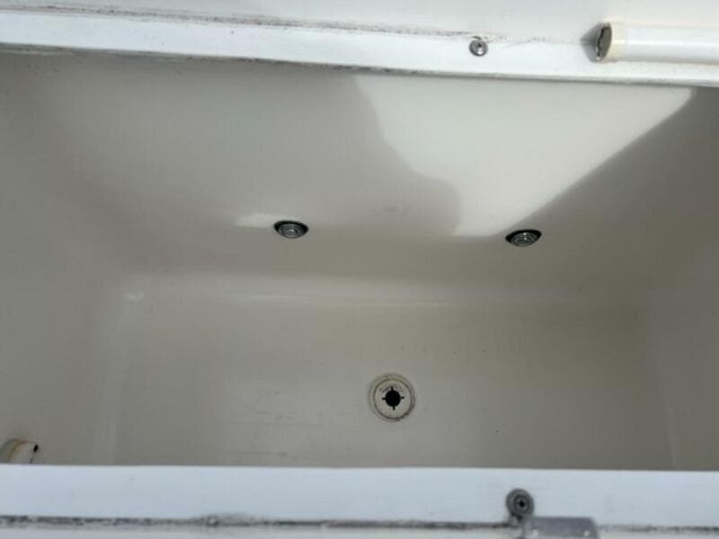 2008 Spectre 34 Center Console