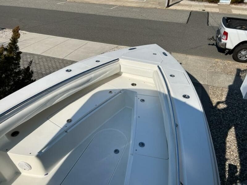2008 Spectre 34 Center Console