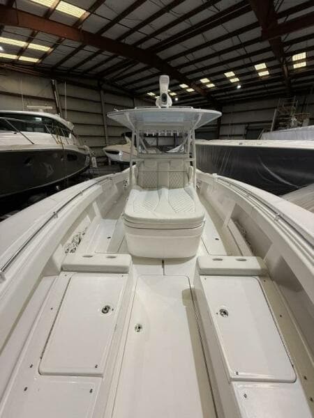 2022 Invincible 39 Open Fisherman Forward Seating and Coffin Box