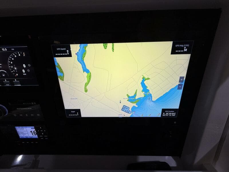 2022 Invincible 39 Open Fisherman Starboard Garmin 8617