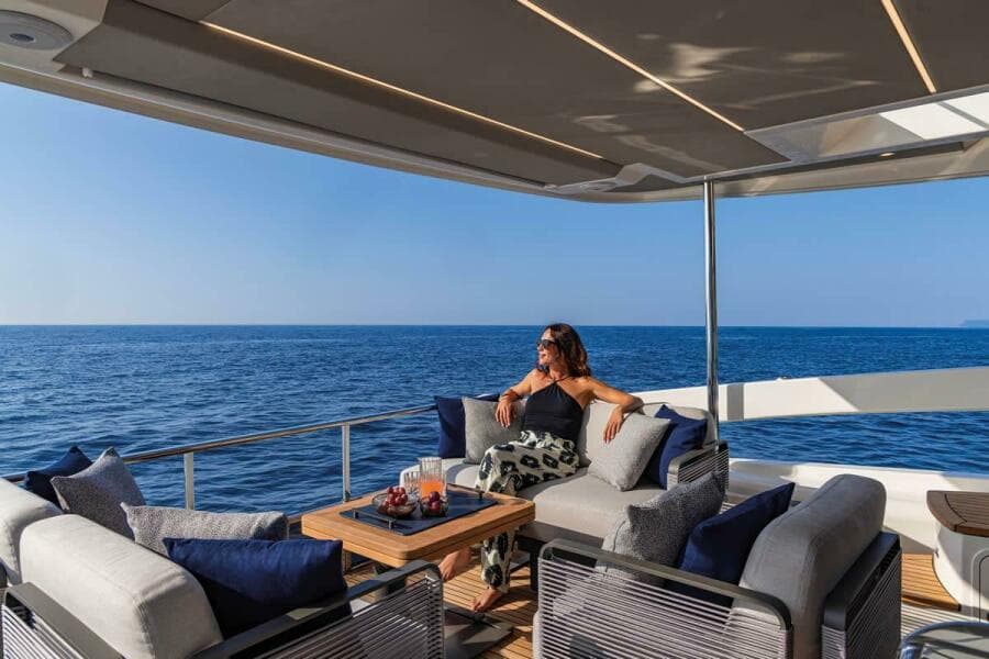 2027 Absolute 53 Navetta