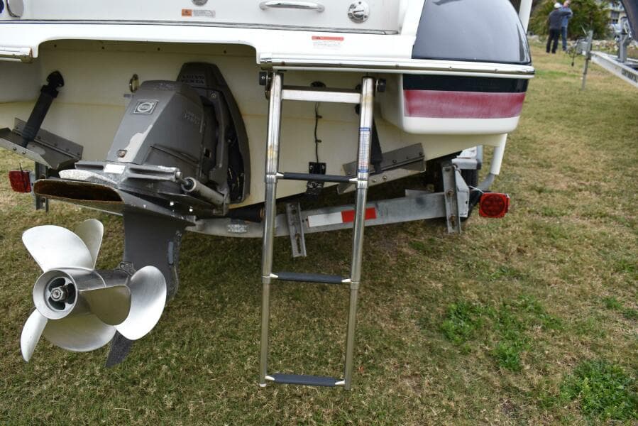 2009 Chris-Craft Corsair 25