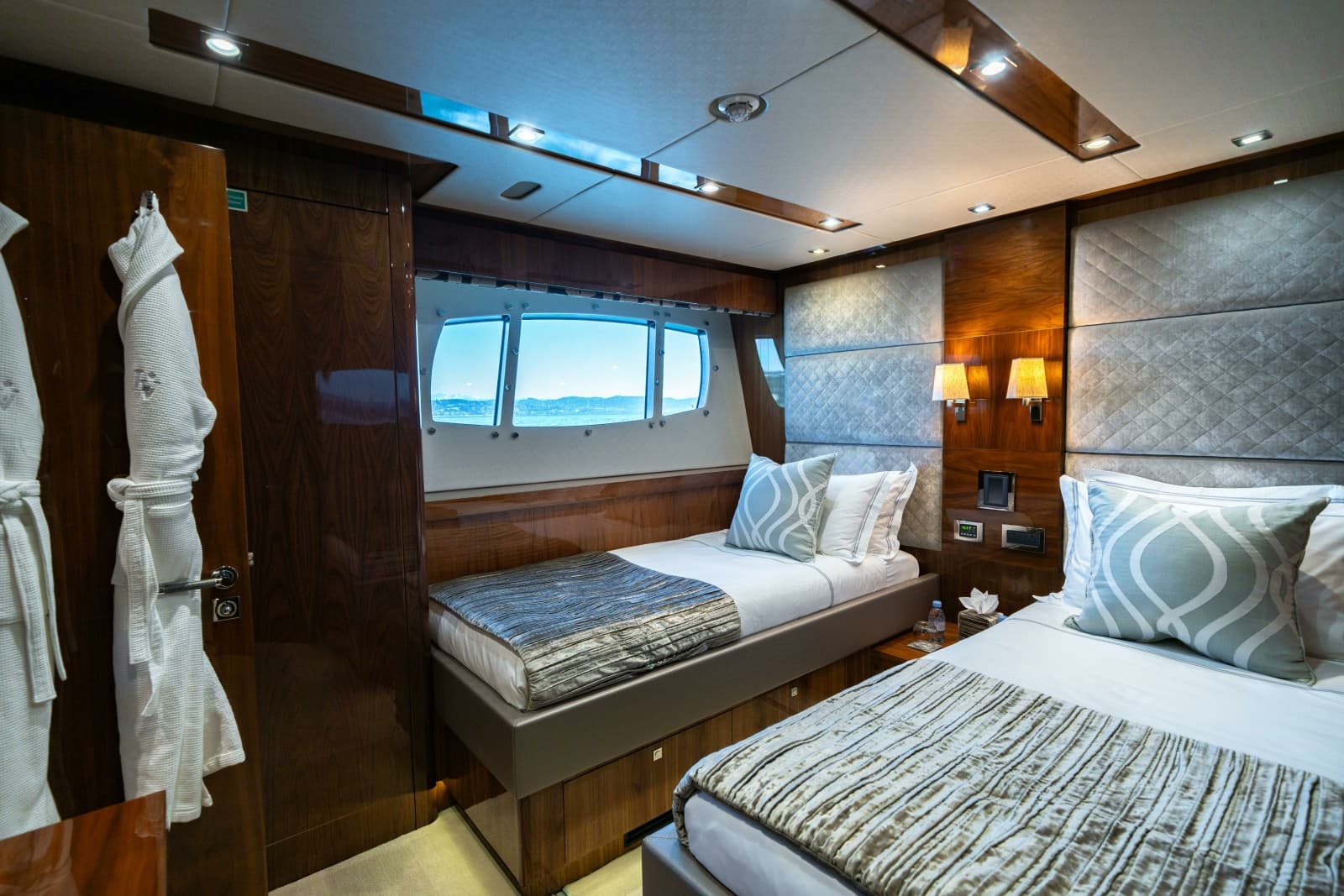 2014 Sunseeker Sunseeker 115 Sport Yacht