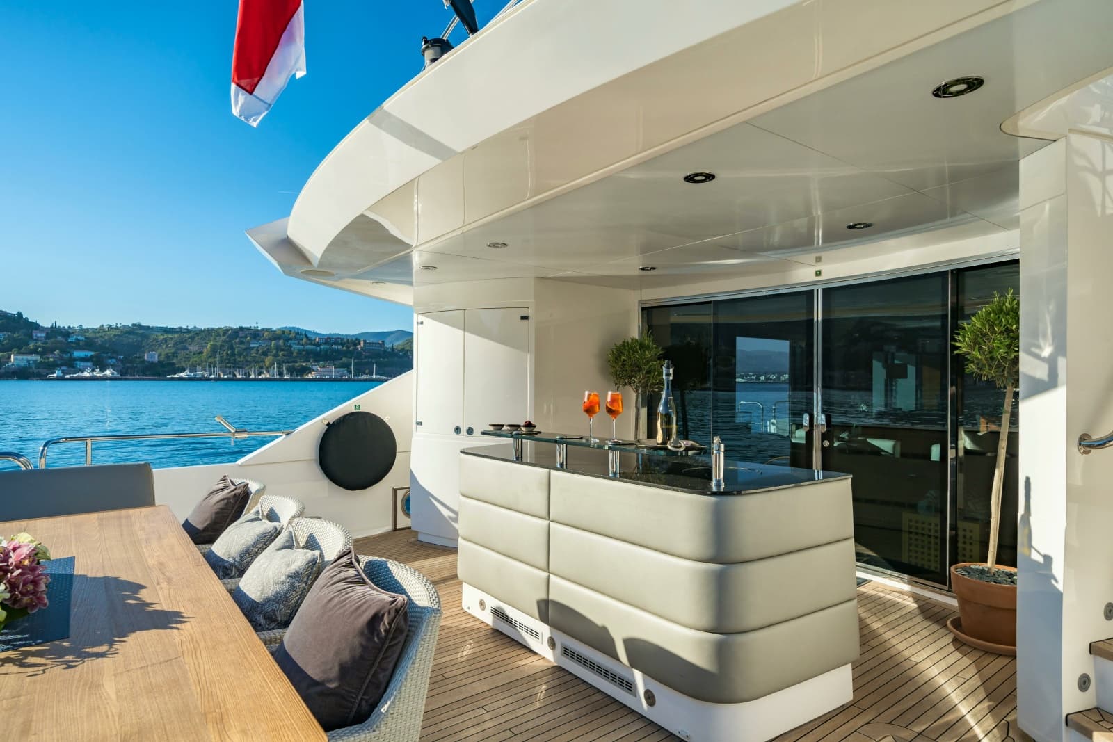 2014 Sunseeker Sunseeker 115 Sport Yacht