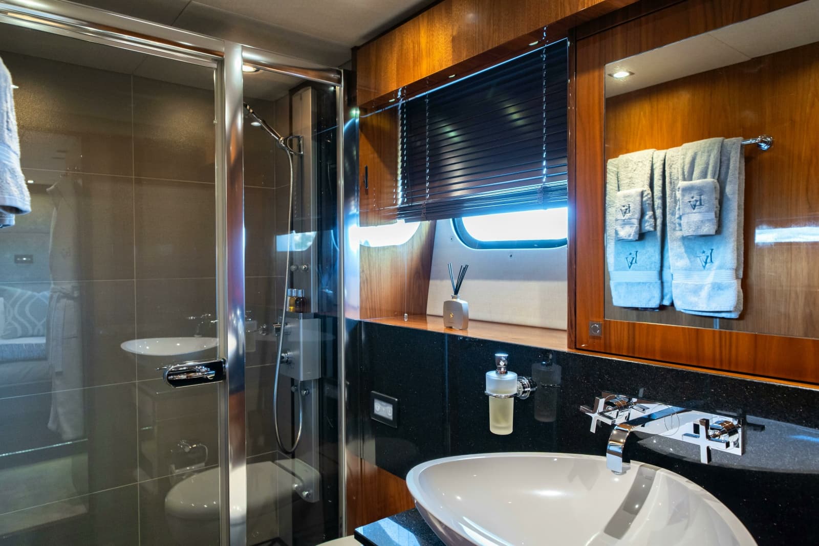 2014 Sunseeker Sunseeker 115 Sport Yacht