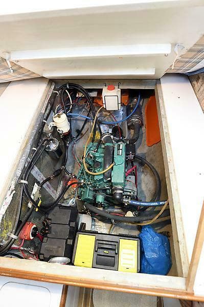 1999 Manta 42