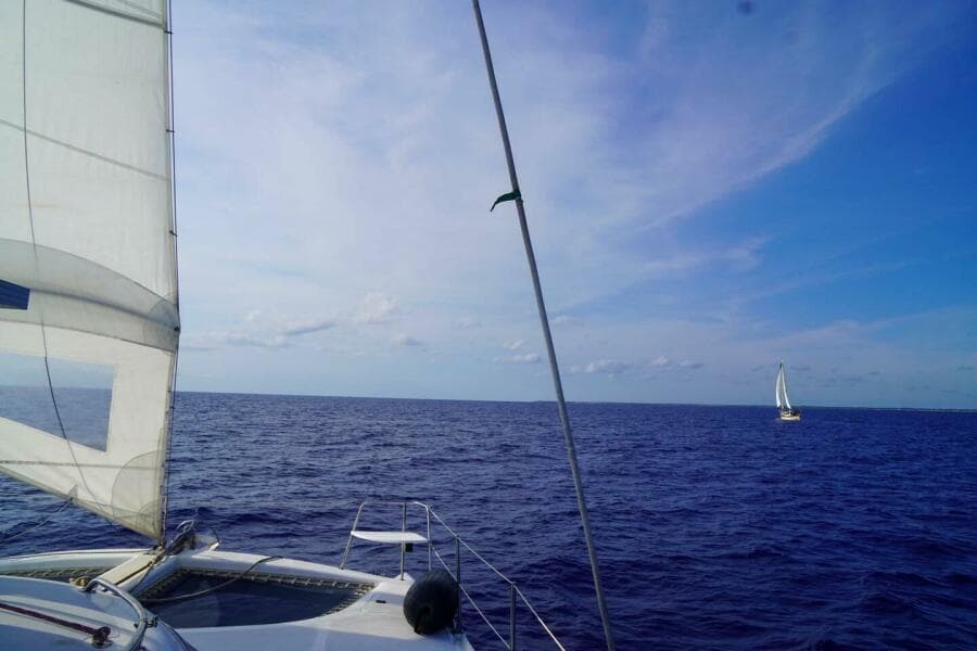 1999 Manta 42