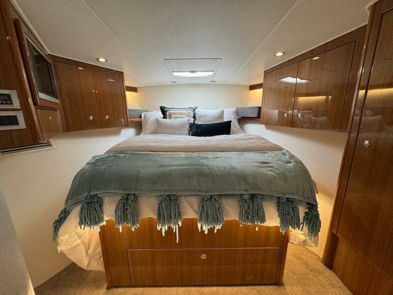 2007 Viking 52 Convertible