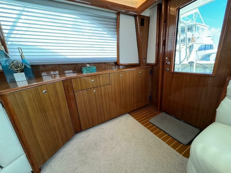 2007 Viking 52 Convertible
