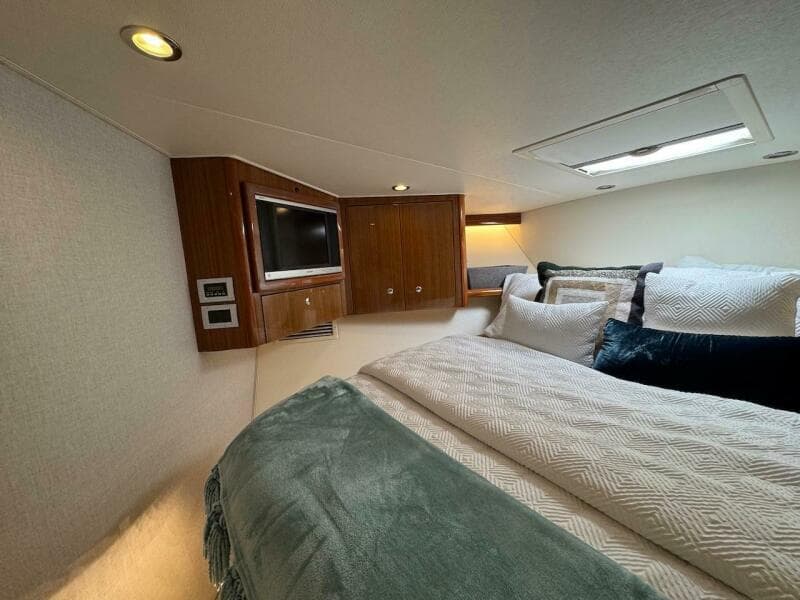 2007 Viking 52 Convertible