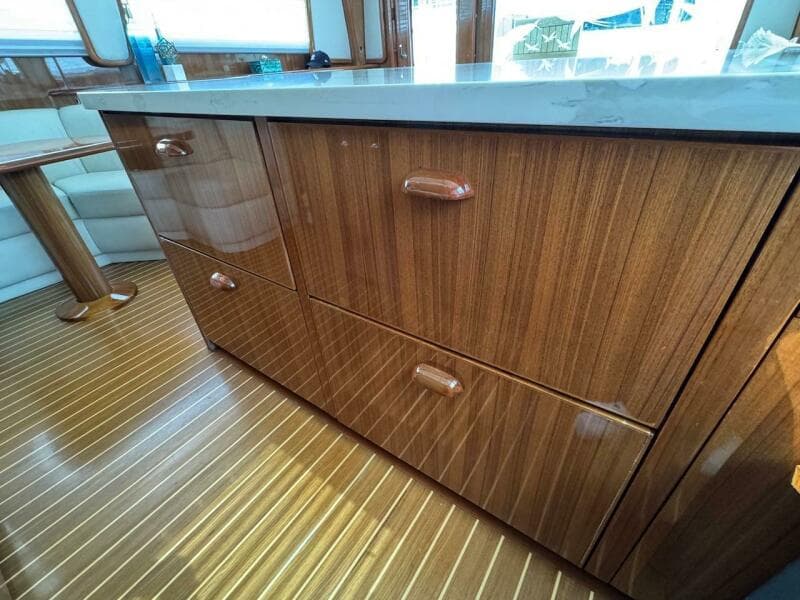 2007 Viking 52 Convertible