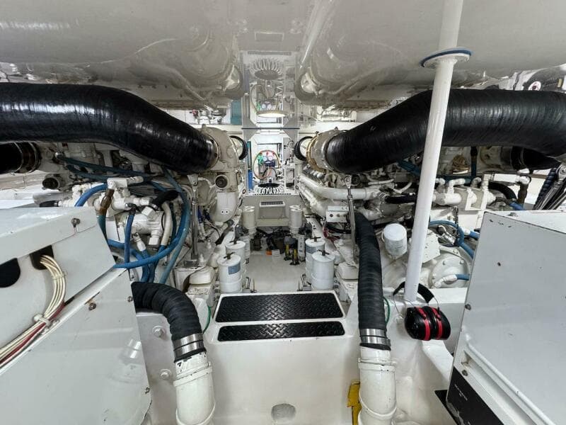2007 Viking 52 Convertible