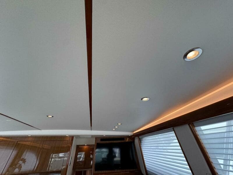 2007 Viking 52 Convertible