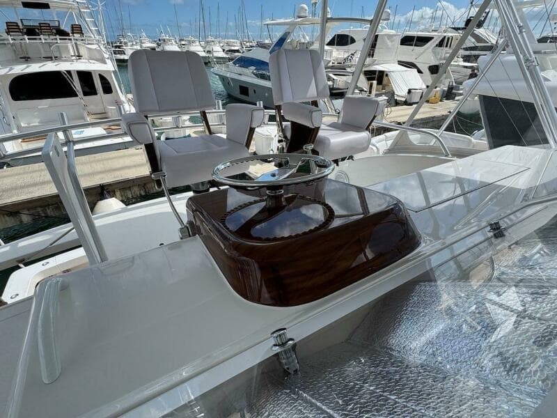 2007 Viking 52 Convertible