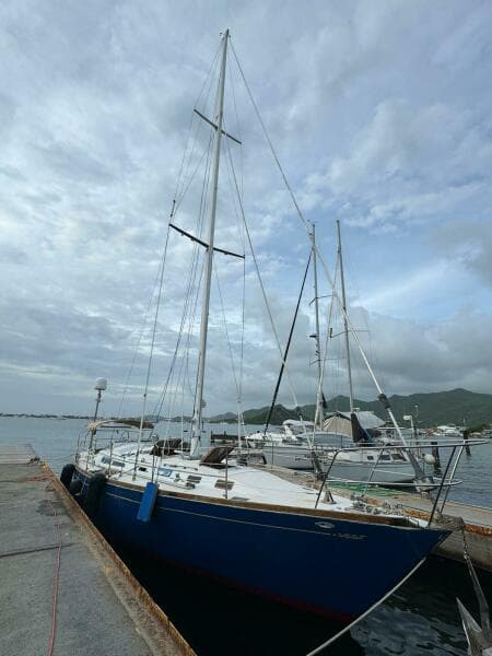 1982 Cheoy Lee 44