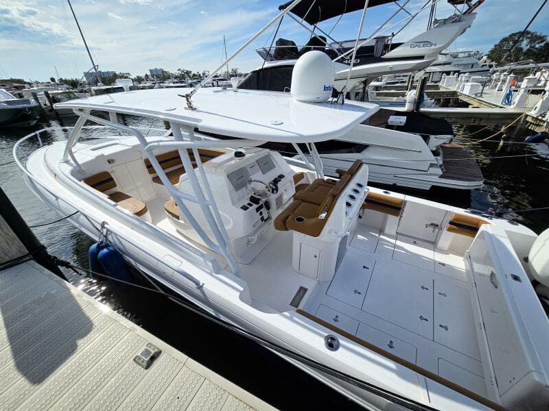 2018 Intrepid 375 Walkaround