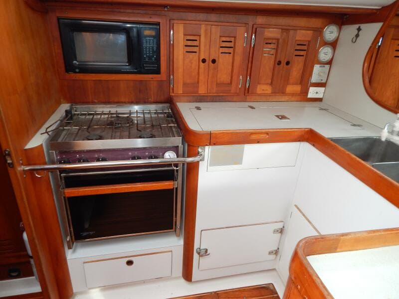 1998 Freedom 40/40