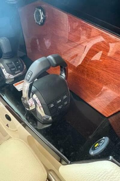 2020 Chris-Craft Launch 31 GT