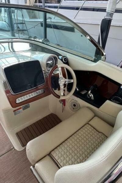 2020 Chris-Craft Launch 31 GT