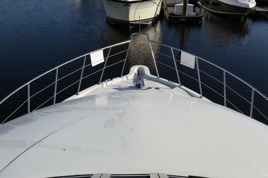 2006 Bluewater Yachts 5200